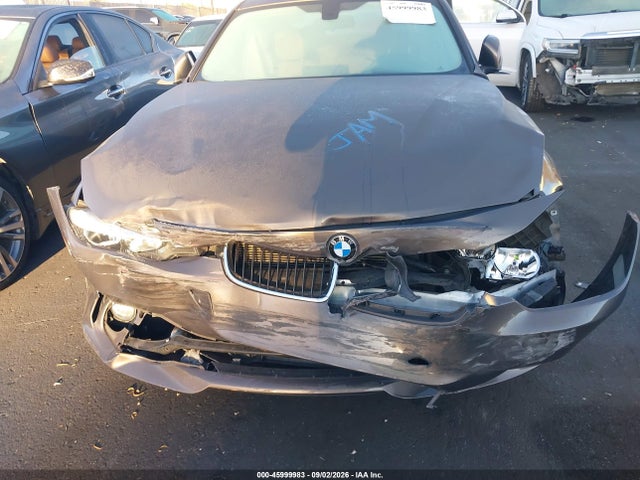 2014 Bmw 320i მანქანა იყიდება აუქციონზე, vin: WBA3B1C56EPV79690, აუქციონის ნომერი: 45999983