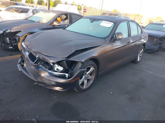 2014 Bmw 320i მანქანა იყიდება აუქციონზე, vin: WBA3B1C56EPV79690, აუქციონის ნომერი: 45999983