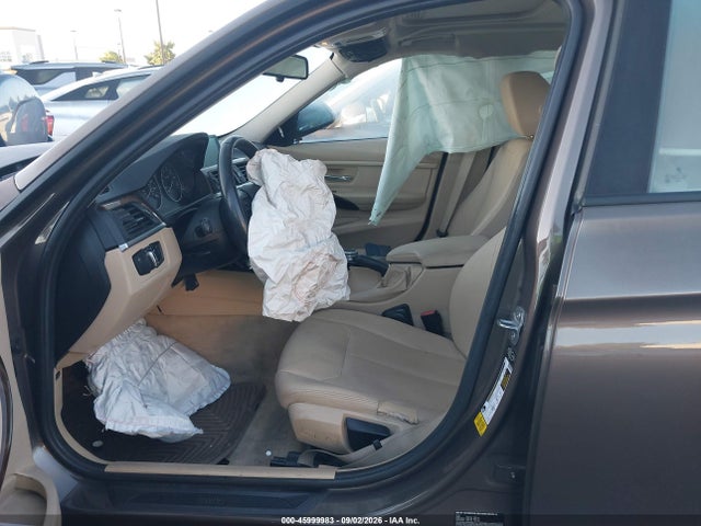 2014 Bmw 320i მანქანა იყიდება აუქციონზე, vin: WBA3B1C56EPV79690, აუქციონის ნომერი: 45999983