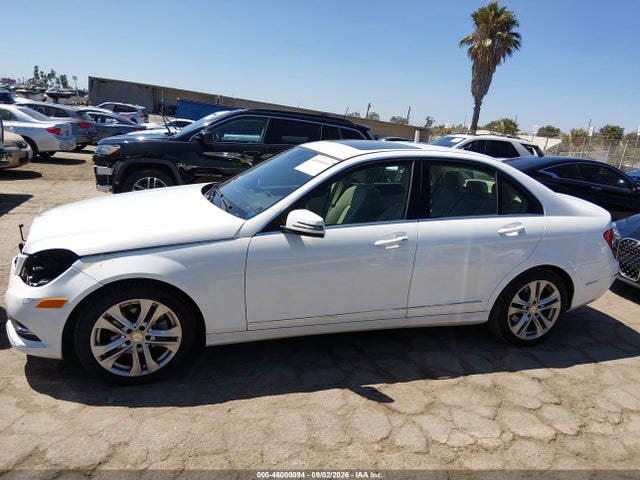 WDDGF4HB5EG254818 Mercedes-Benz C 250 Luxury