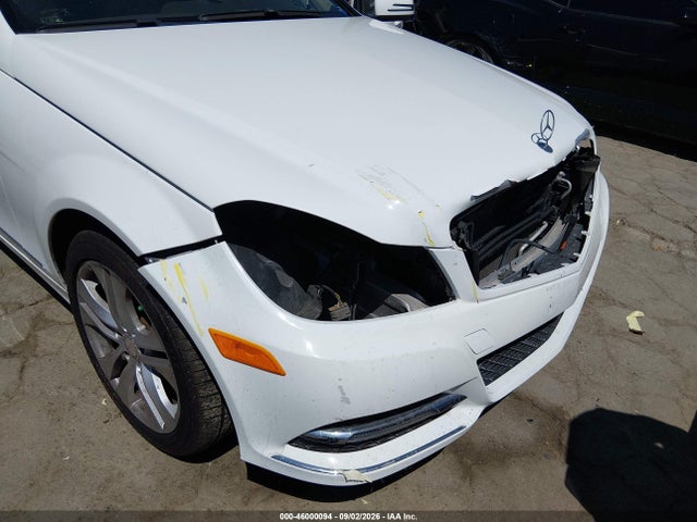 WDDGF4HB5EG254818 Mercedes-Benz C 250 Luxury