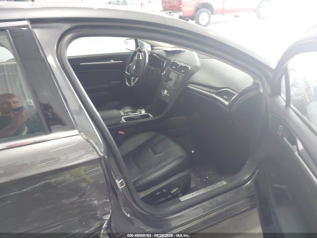 46000164 :رقم المزاد ، 3FA6P0D91HR407843 vin ، 2017 Ford Fusion Titanium مزاد بيع