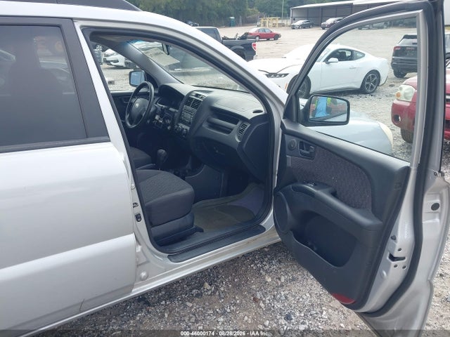 46000174 :رقم المزاد ، KNDJF724287467774 vin ، 2008 Kia Sportage Lx مزاد بيع