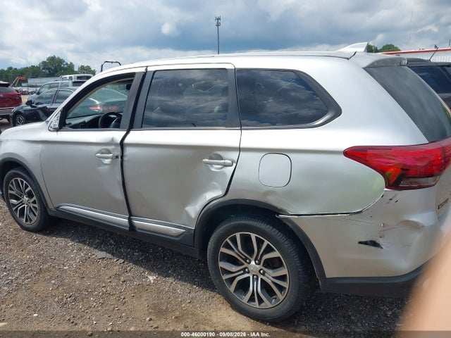 Продаж на аукціоні авто 2018 Mitsubishi Outlander Es, vin: JA4AZ3A36JZ057508, номер лоту: 46000190