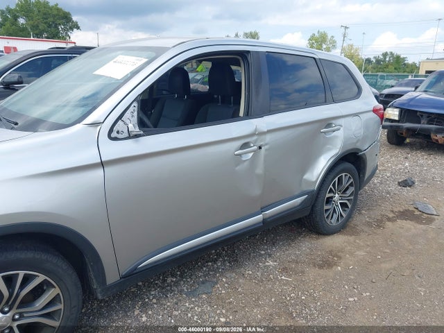 Продаж на аукціоні авто 2018 Mitsubishi Outlander Es, vin: JA4AZ3A36JZ057508, номер лоту: 46000190