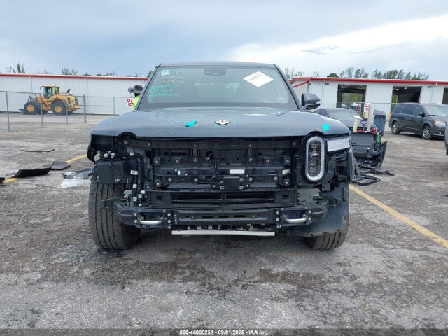 Rivian R1t Adventure 2022 7FCTGAAAXNN006270 Image 13