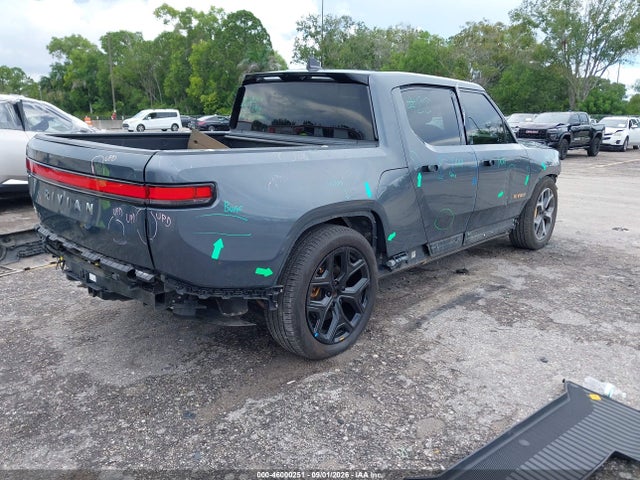 Rivian R1t Adventure 2022 7FCTGAAAXNN006270 Image 4