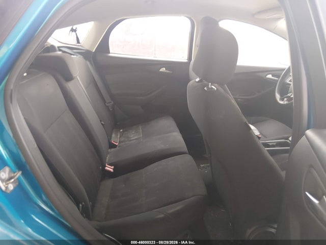 Ford FOCUS SE 2015 1FADP3K26FL347715 Image 8
