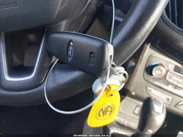 46000388 :رقم المزاد ، 1FMCU9J98HUD82121 vin ، 2017 Ford Escape Titanium مزاد بيع