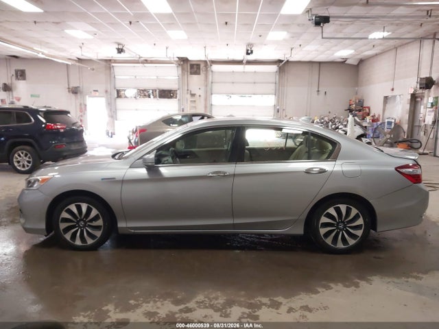 Продажа на аукционе авто 2017 Honda Accord Hybrid, vin: JHMCR6F36HC016266, номер лота: 46000539