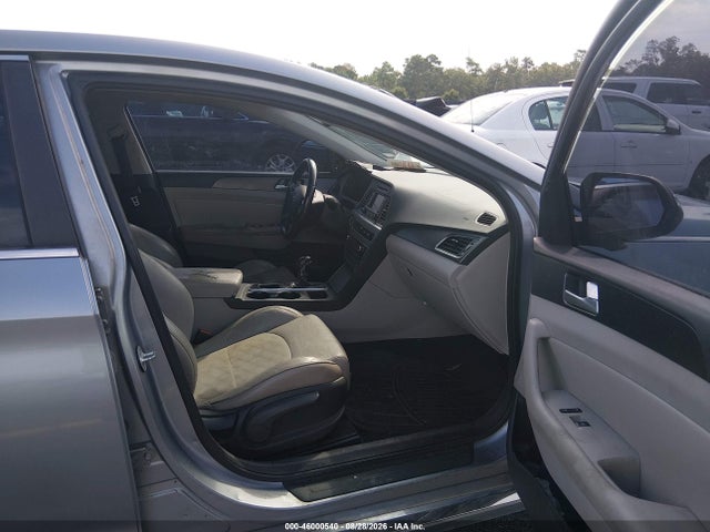 2015 Hyundai Sonata Sport მანქანა იყიდება აუქციონზე, vin: 5NPE34AFXFH138065, აუქციონის ნომერი: 46000540