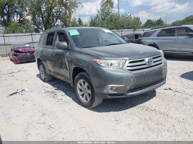 46000556 :رقم المزاد ، 5TDBK3EH7BS074308 vin ، 2011 Toyota Highlander Base V6 مزاد بيع