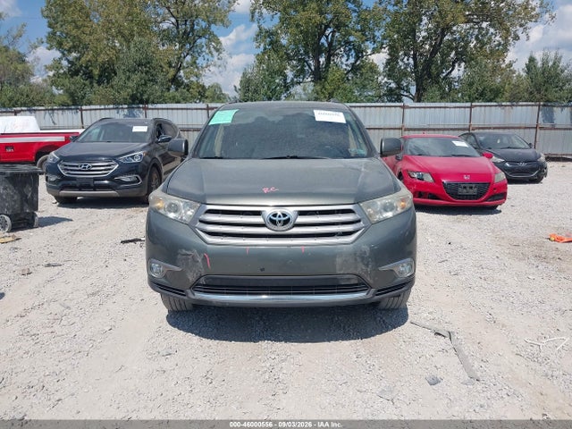 46000556 :رقم المزاد ، 5TDBK3EH7BS074308 vin ، 2011 Toyota Highlander Base V6 مزاد بيع