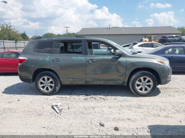 46000556 :رقم المزاد ، 5TDBK3EH7BS074308 vin ، 2011 Toyota Highlander Base V6 مزاد بيع