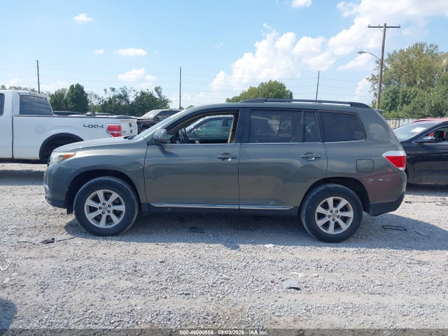 46000556 :رقم المزاد ، 5TDBK3EH7BS074308 vin ، 2011 Toyota Highlander Base V6 مزاد بيع