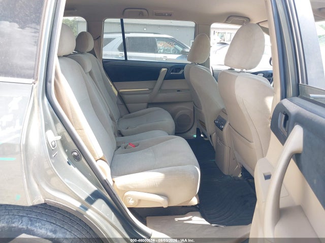 46000556 :رقم المزاد ، 5TDBK3EH7BS074308 vin ، 2011 Toyota Highlander Base V6 مزاد بيع
