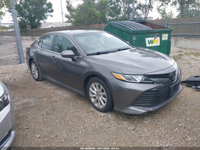 2020 Toyota Camry Le მანქანა იყიდება აუქციონზე, vin: 4T1C11AK8LU878137, აუქციონის ნომერი: 46000560