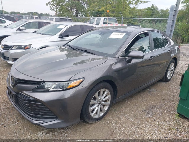 2020 Toyota Camry Le მანქანა იყიდება აუქციონზე, vin: 4T1C11AK8LU878137, აუქციონის ნომერი: 46000560