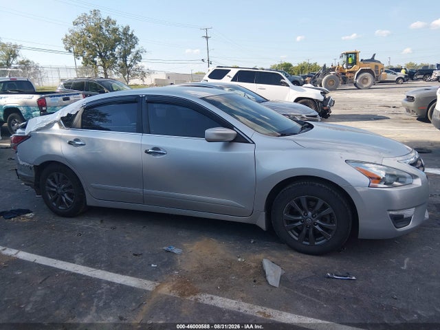 2015 Nissan Altima 2.5 S მანქანა იყიდება აუქციონზე, vin: 1N4AL3AP4FC570900, აუქციონის ნომერი: 46000588
