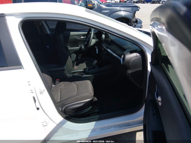 2021 Kia Forte Lxs მანქანა იყიდება აუქციონზე, vin: 3KPF24AD2ME269594, აუქციონის ნომერი: 46000629