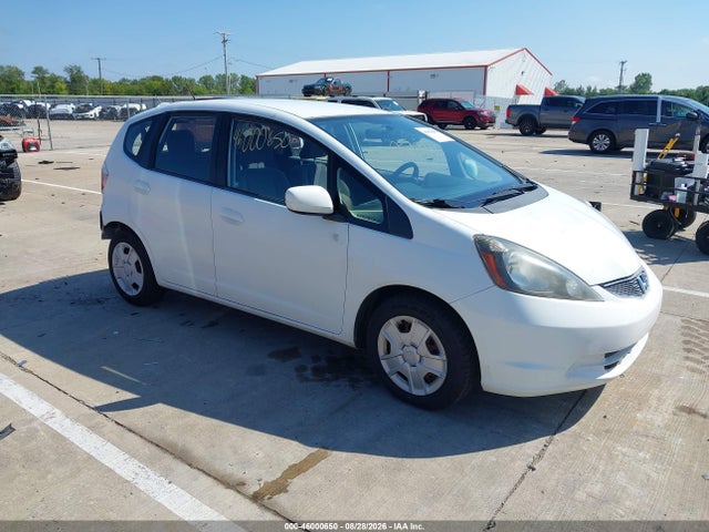 46000650 :رقم المزاد ، JHMGE8H37DC050670 vin ، 2013 Honda Fit مزاد بيع