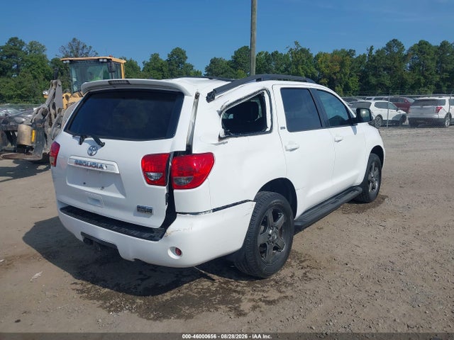 Toyota Sequoia Sr5 5.7l V8 2014 5TDBY5G10ES102576 Image 4