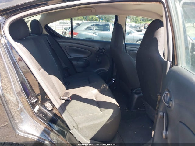 2015 Nissan Versa 1.6 S+ მანქანა იყიდება აუქციონზე, vin: 3N1CN7AP6FL956083, აუქციონის ნომერი: 46000680