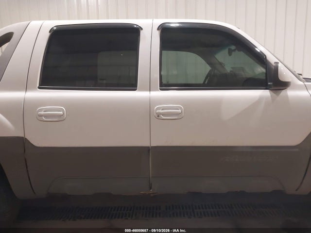 Продаж на аукціоні авто 2002 Chevrolet Avalanche 1500, vin: 3GNEK13T82G131632, номер лоту: 46000687