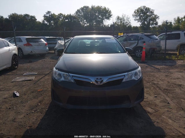 46000721 :رقم المزاد ، 4T4BF1FK7CR227741 vin ، 2012 Toyota Camry Le مزاد بيع