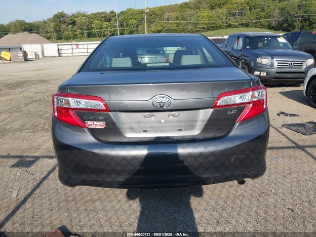 46000721 :رقم المزاد ، 4T4BF1FK7CR227741 vin ، 2012 Toyota Camry Le مزاد بيع