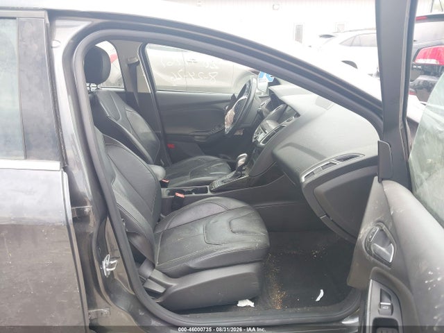 46000735 :رقم المزاد ، 1FADP3N20HL243557 vin ، 2017 Ford Focus Titanium مزاد بيع