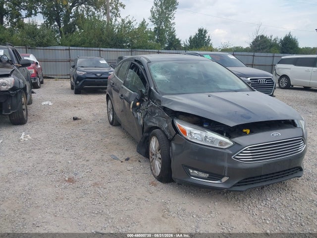 46000735 :رقم المزاد ، 1FADP3N20HL243557 vin ، 2017 Ford Focus Titanium مزاد بيع