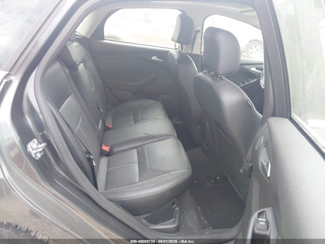 46000735 :رقم المزاد ، 1FADP3N20HL243557 vin ، 2017 Ford Focus Titanium مزاد بيع