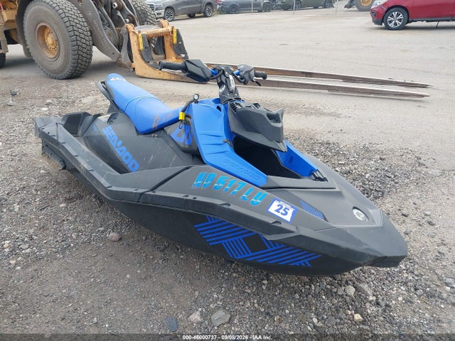 46000737 :رقم المزاد ، YDVA0477E222 vin ، 2022 Seadoo Spark مزاد بيع