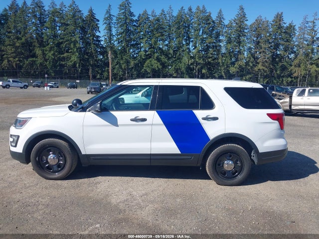 Ford Police Interceptor Utility 2018 1FM5K8AR9JGC56606 Image 16