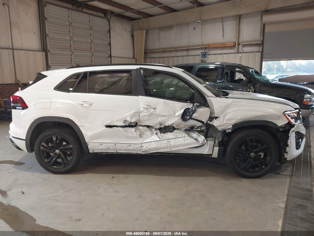 2025 Volkswagen Atlas Cross Sport 2.0t Sel R-line Black მანქანა იყიდება აუქციონზე, vin: 1V2AE2CA4SC210008, აუქციონის ნომერი: 46000768