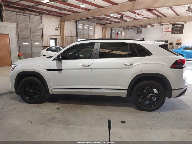 2025 Volkswagen Atlas Cross Sport 2.0t Sel R-line Black მანქანა იყიდება აუქციონზე, vin: 1V2AE2CA4SC210008, აუქციონის ნომერი: 46000768