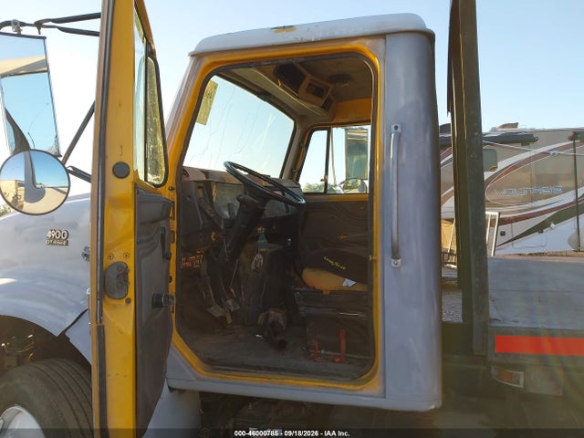 46000785 :رقم المزاد ، 1HTSDAAM2XH628435 vin ، 1999 International 4000 4900 مزاد بيع