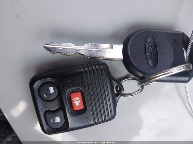 2005 Ford Escape Xlt მანქანა იყიდება აუქციონზე, vin: 1FMYU03115KA84008, აუქციონის ნომერი: 46000906