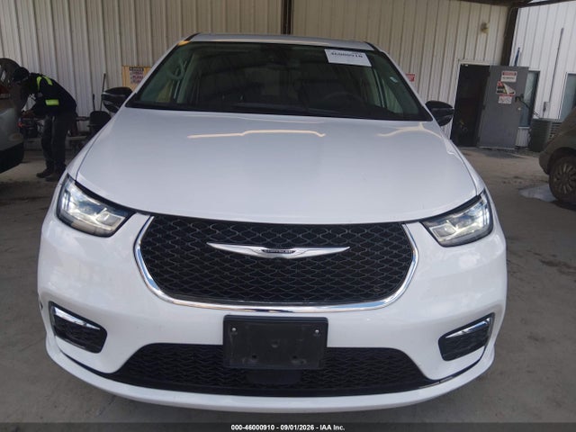 2024 Chrysler Pacifica Hybrid Select მანქანა იყიდება აუქციონზე, vin: 2C4RC1S78RR121957, აუქციონის ნომერი: 46000910
