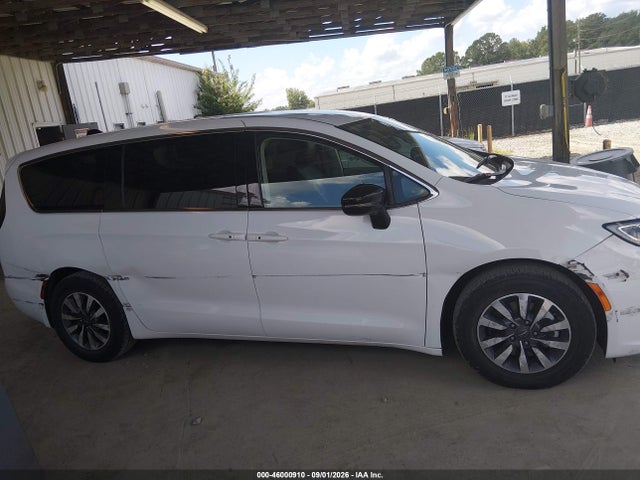 2024 Chrysler Pacifica Hybrid Select მანქანა იყიდება აუქციონზე, vin: 2C4RC1S78RR121957, აუქციონის ნომერი: 46000910