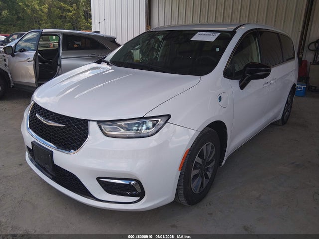 2024 Chrysler Pacifica Hybrid Select მანქანა იყიდება აუქციონზე, vin: 2C4RC1S78RR121957, აუქციონის ნომერი: 46000910