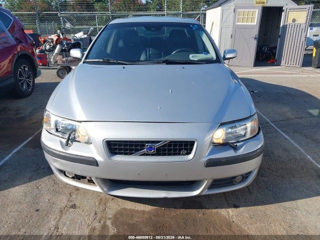 2004 Volvo S60 R მანქანა იყიდება აუქციონზე, vin: YV1RH52Y442420347, აუქციონის ნომერი: 46000912