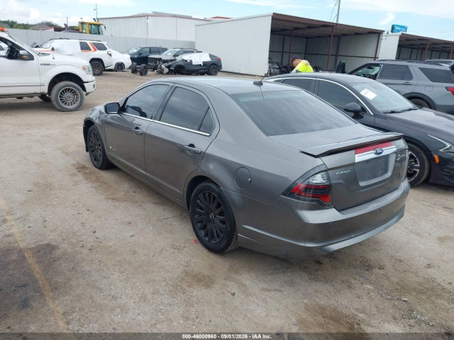 2010 Ford Fusion Hybrid მანქანა იყიდება აუქციონზე, vin: 3FADP0L35AR112545, აუქციონის ნომერი: 46000960