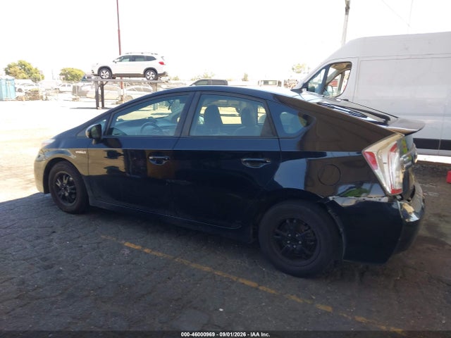 2015 Toyota Prius Three მანქანა იყიდება აუქციონზე, vin: JTDKN3DU4F0456228, აუქციონის ნომერი: 46000969