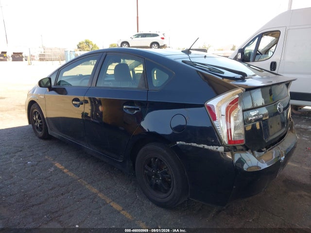 2015 Toyota Prius Three მანქანა იყიდება აუქციონზე, vin: JTDKN3DU4F0456228, აუქციონის ნომერი: 46000969
