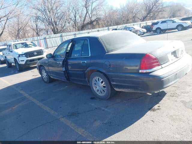 Продаж на аукціоні авто 2005 Ford Crown Victoria, vin: 2FAHP74W05X122104, номер лоту: 46000995