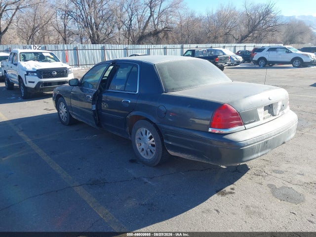 Продаж на аукціоні авто 2005 Ford Crown Victoria, vin: 2FAHP74W05X122104, номер лоту: 46000995