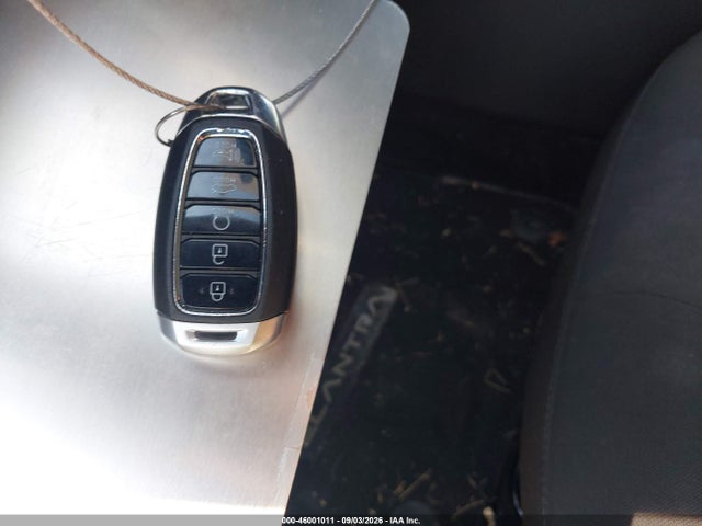 46001011 :رقم المزاد ، KMHLM4AG9MU092966 vin ، 2021 Hyundai Elantra Sel مزاد بيع