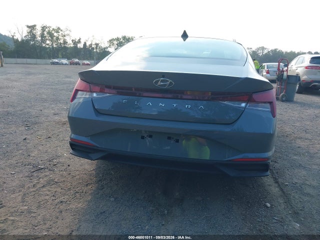 46001011 :رقم المزاد ، KMHLM4AG9MU092966 vin ، 2021 Hyundai Elantra Sel مزاد بيع